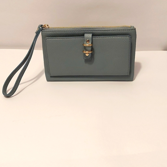 Handbags - Grey wristlet wallet Nwot